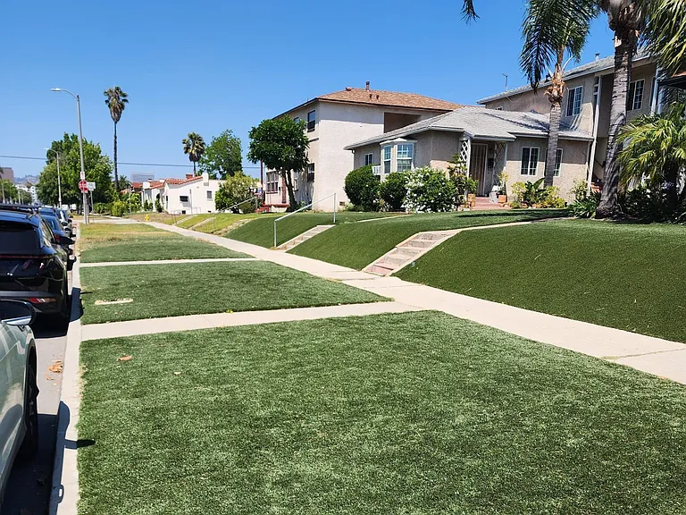 1708 S Crescent Heights Blvd — Photo 33