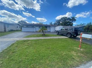 8560 NW 27th Pl, Sunrise, FL 33322