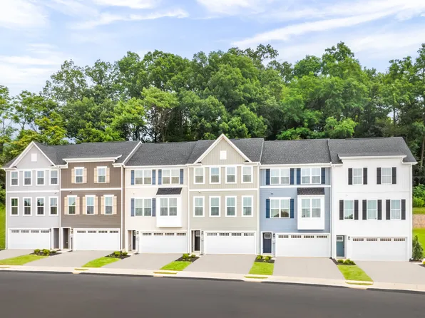 4282 Reusch Cir, New Castle, DE 19720
