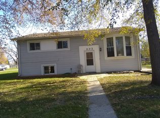 202 N Division St, Aroma Park, IL 60910