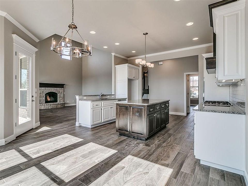 1st image of 5204 SE 147th Cir
