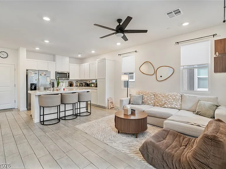 222 Krameria Ave — Photo 6