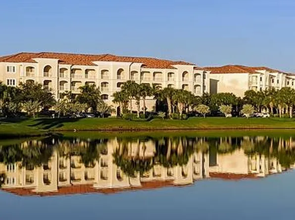 32 Harbour Isle Dr W Unit 203, Fort Pierce, FL 34949