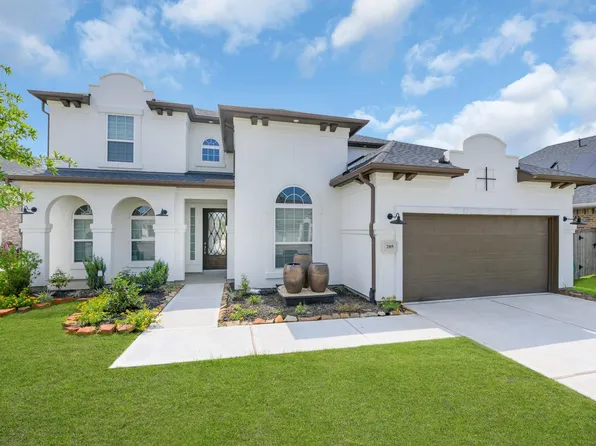 205 Coleman Wake Ln, La Porte, TX 77571