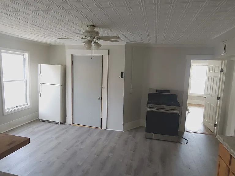 Floor 2 — Photo 2