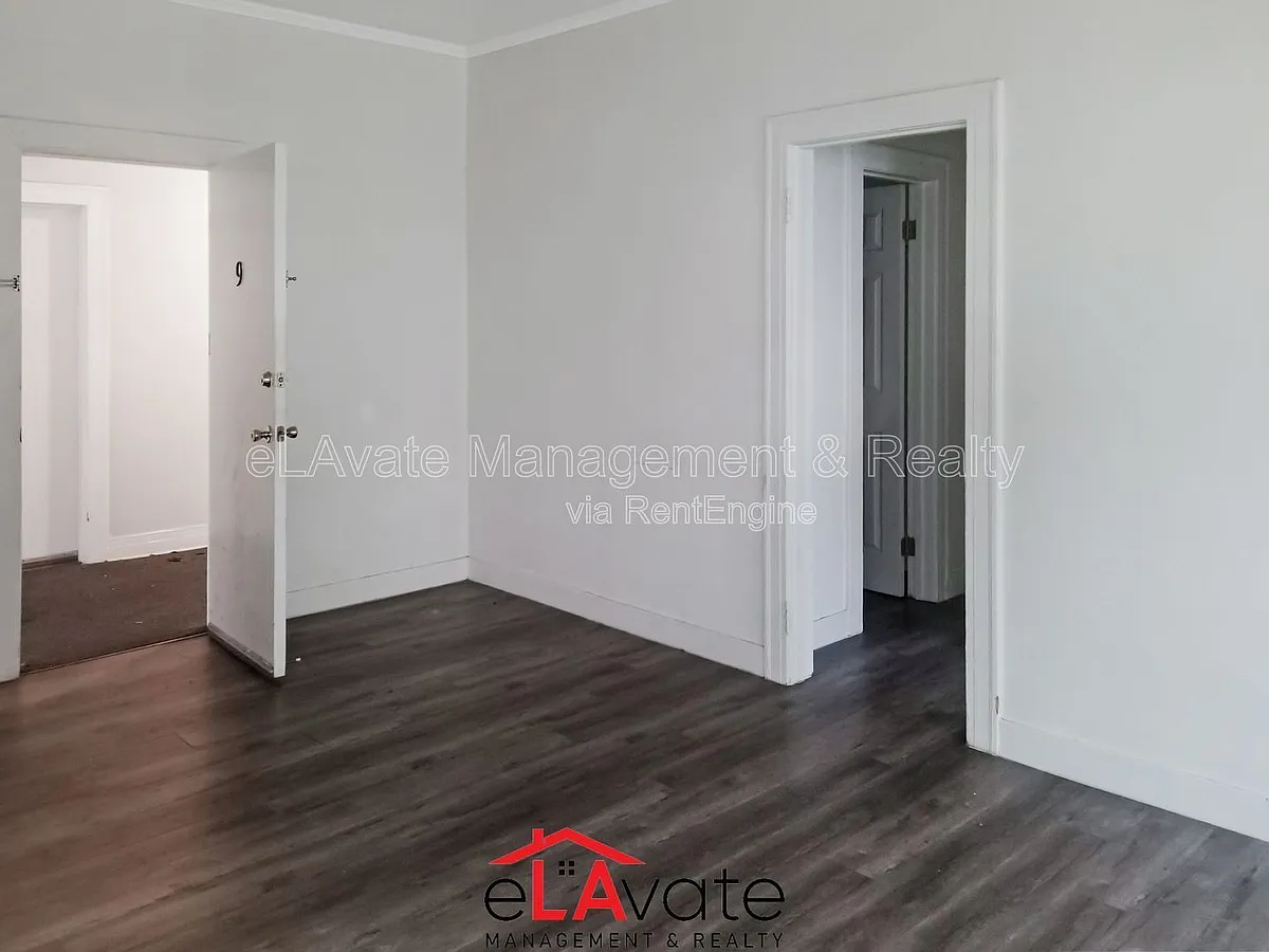 Building Photo - 4203 S Olive St #3