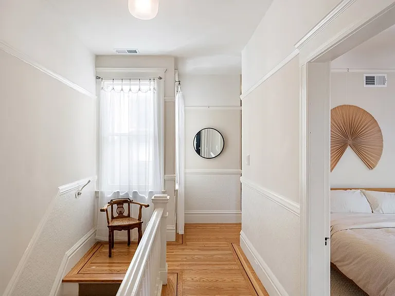 73 Sharon St — Photo 11
