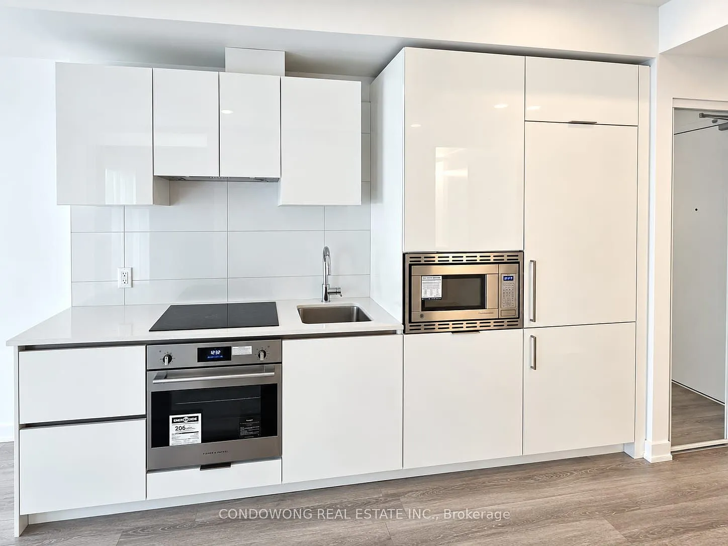 2 bed, $2,400 — Photo 4