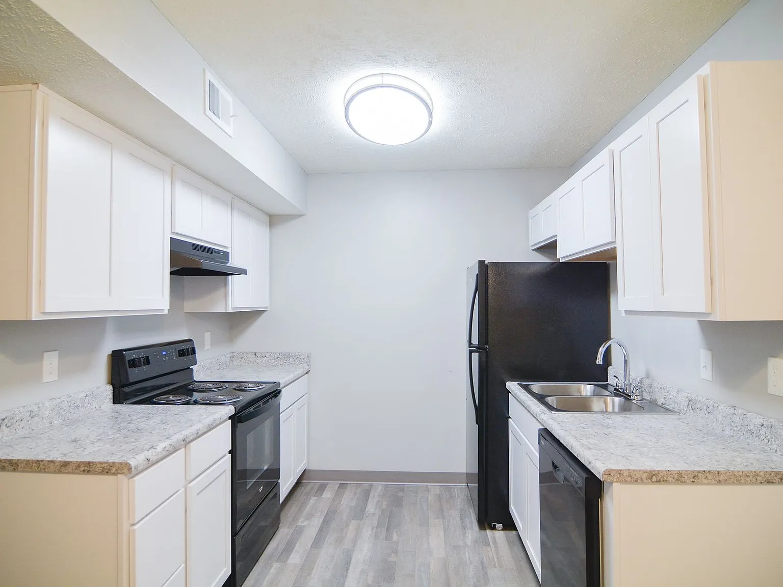 Normandy Hills Apartments LLC — Photo 4