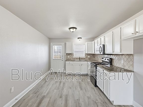 5th image of 909 E Vista Dr