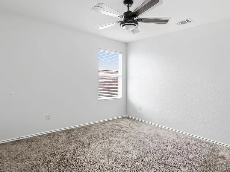 2436 Hunter Peak — Photo 15