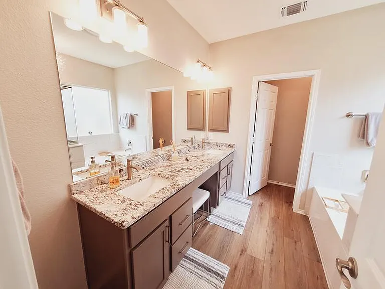 7911 Libretto Ln — Photo 27