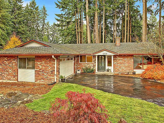 2nd image of 16216 SE 42nd Ct
