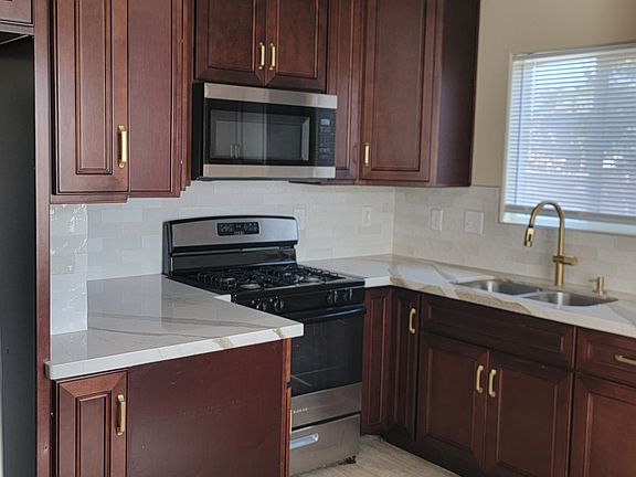 3rd image of 415 W McElhany Ave #A