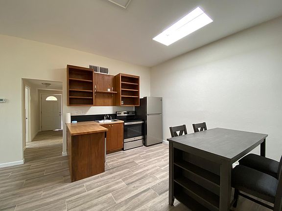 3rd image of 2715 E Helen St #2