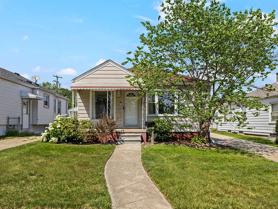1st image of 21328 Audette St