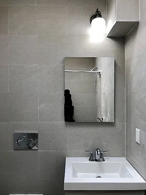 Rented by Halvatzis Realty | media 35