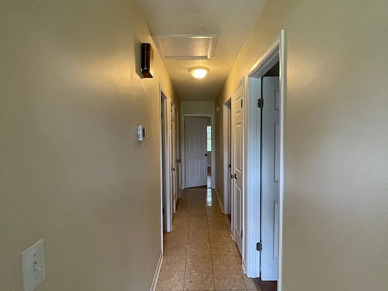 105 Kingston Dr — Photo 9
