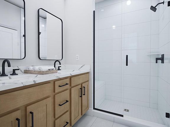 5th image of Aviation Pl #20-R2