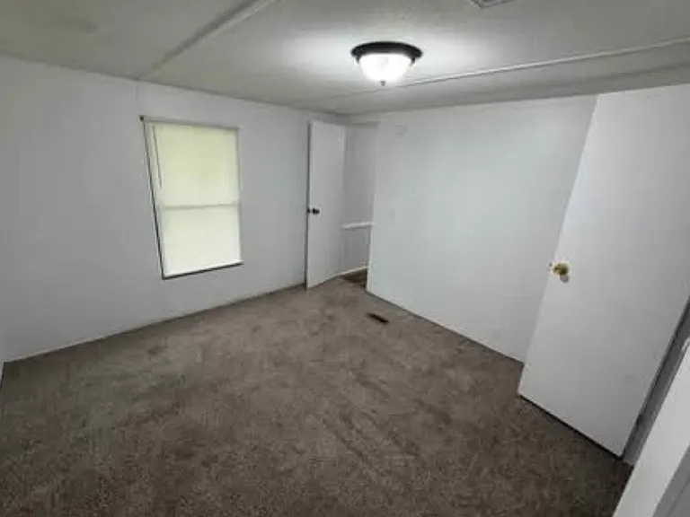 495 E Ten Mile Rd — Photo 12