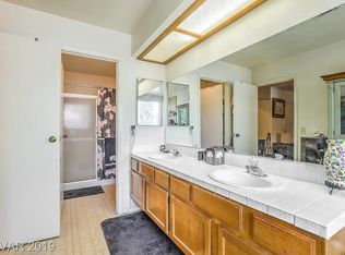 8900 Sail Bay Dr, Las Vegas, NV 89117