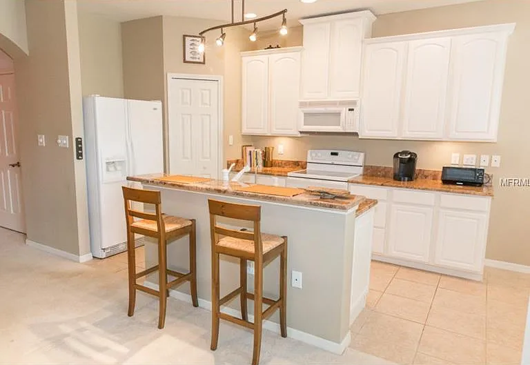 3773 Parkridge Cir #4-105 — Photo 5