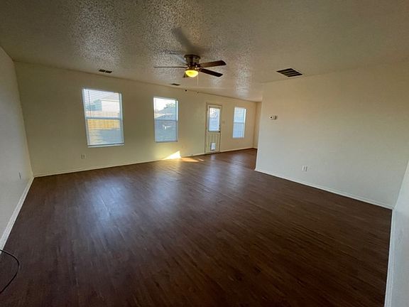 3rd image of 5008 Waterford Dr