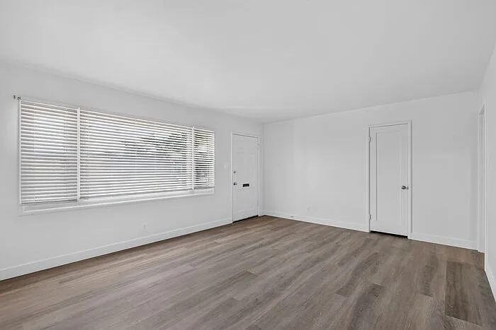 421 Webster St — Photo 6