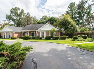 33 Lakeside Dr, Battle Creek, MI 49015