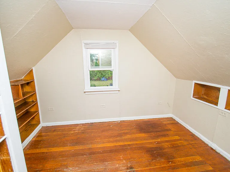 285 Zenobia Street — Photo 6