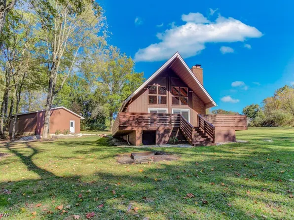 16 Pawnee Trl, Malvern, OH 44644