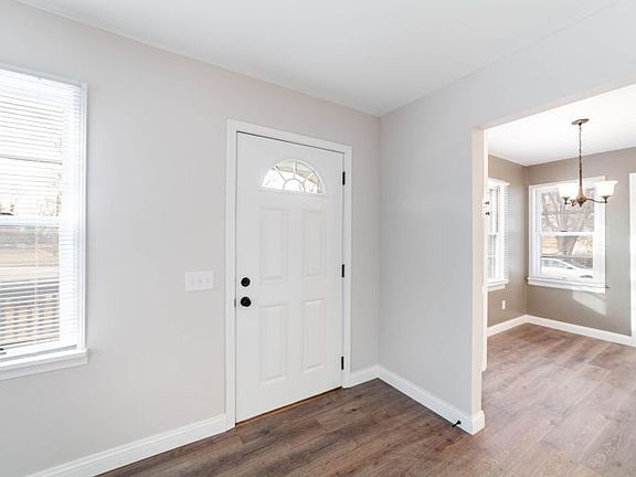 3rd image of 205 W Canada St