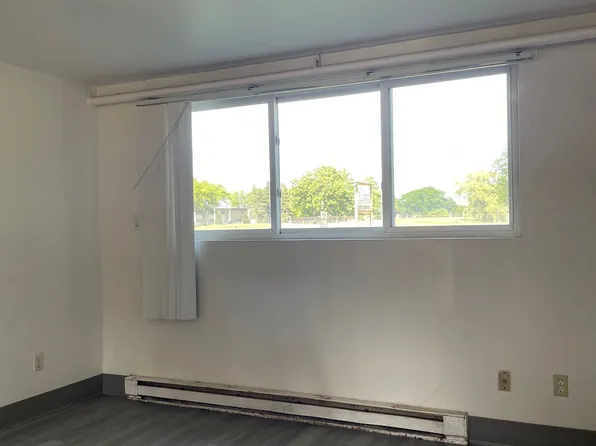 2328 Gabriel Ave APT 6, Zion, IL 60099