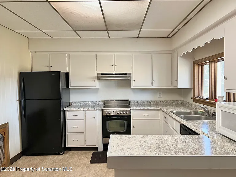 608 Taylor Ave — Photo 12