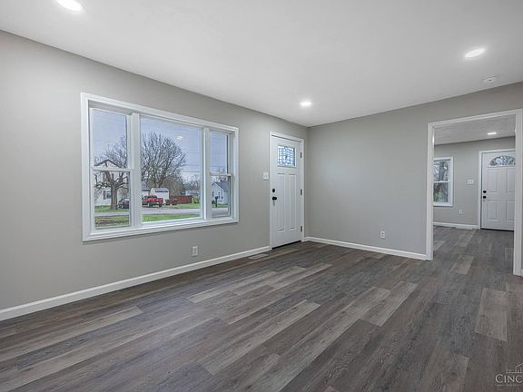 4th image of 8469 Corlee Rd