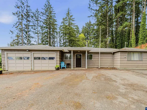 203 5th Ave, Sweet Home, OR 97386