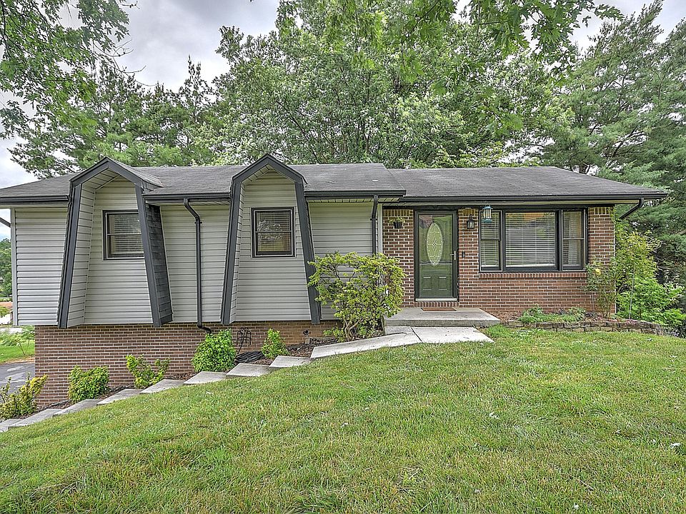 1st image of 186 High Oak Dr