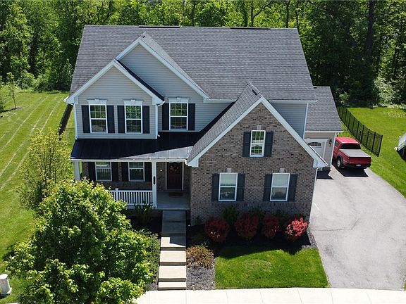2nd image of 211 Bucktail Dr