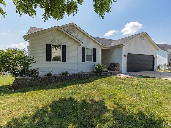 2nd image of 2118 Prairie Glen Dr