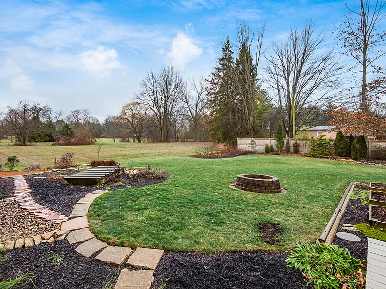 6875 Central College Rd — Photo 34