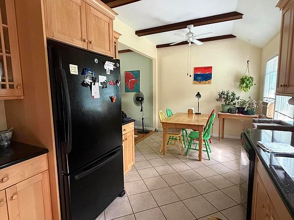 2nd image of 20 Sullivan Ln