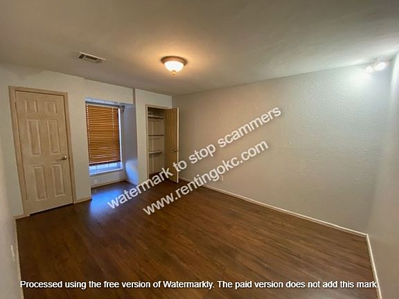 2nd image of 813 N Peniel Ave