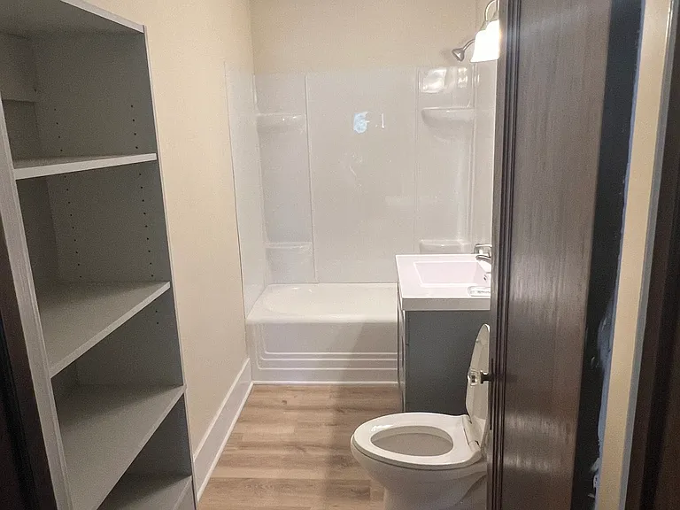 425 Pleasant St — Photo 12
