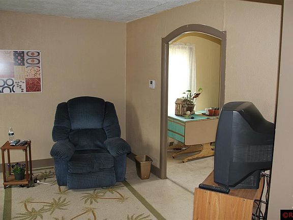 5th image of 209 Norton St