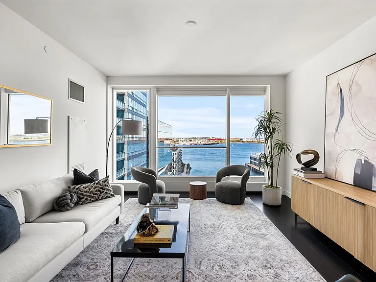 150 Seaport Blvd #C — Photo 3