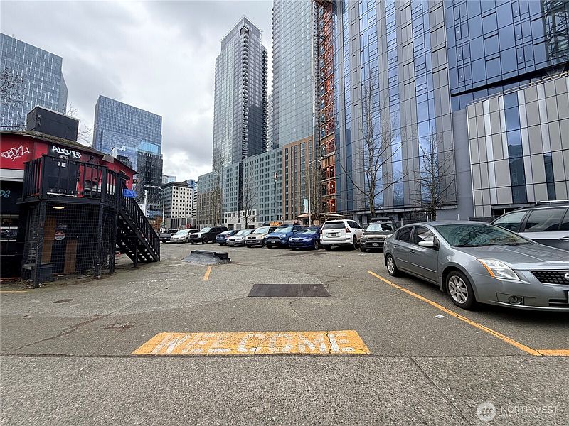 3rd image of 2404 7th Avenue