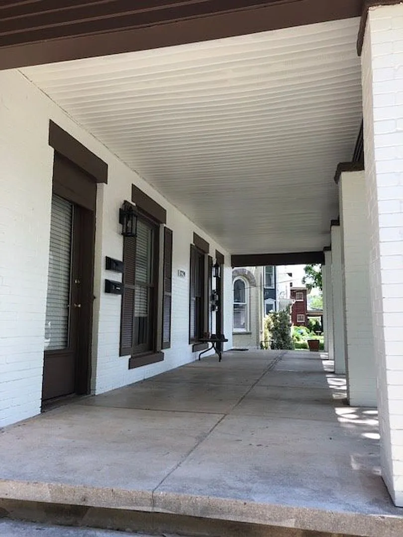 1229 Chestnut Street — Photo 2