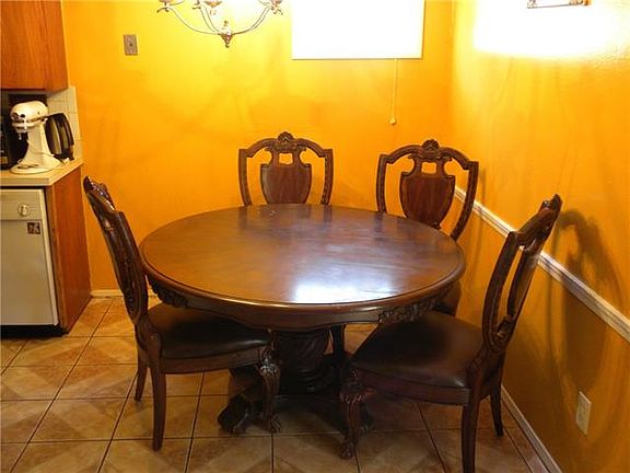 4th image of 2912 Catalina Dr