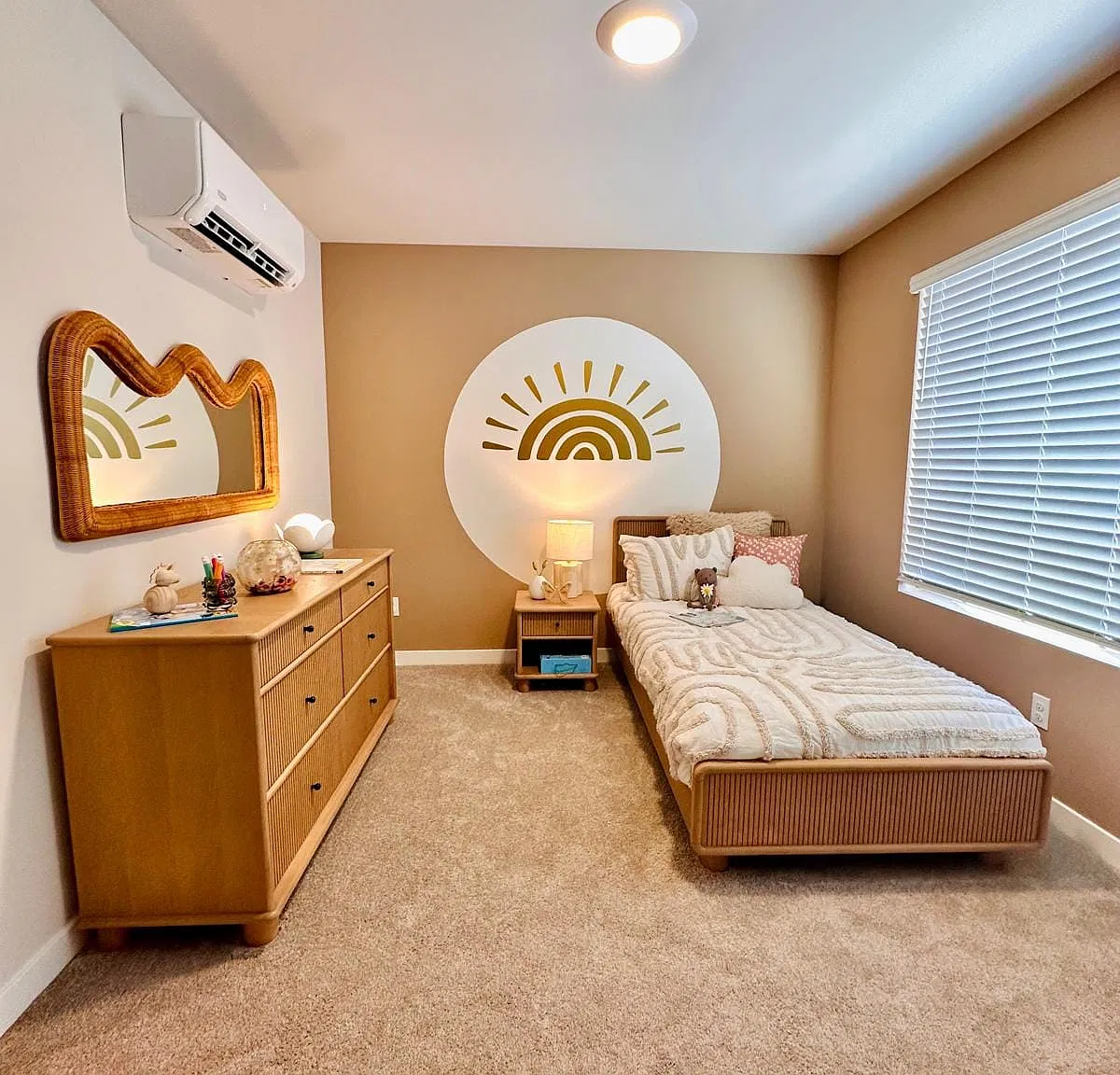 3 bed, 1559 sqft, $3,145 — Photo 4