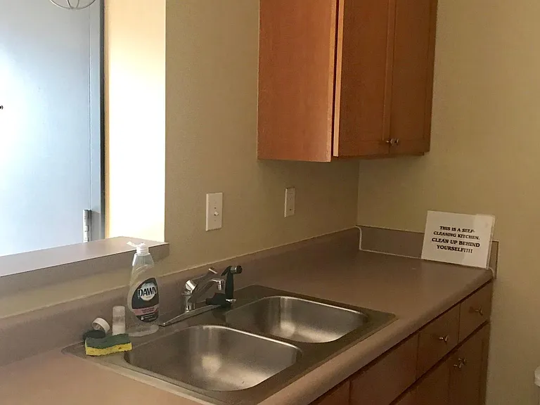 502 Pryor St SW — Photo 5